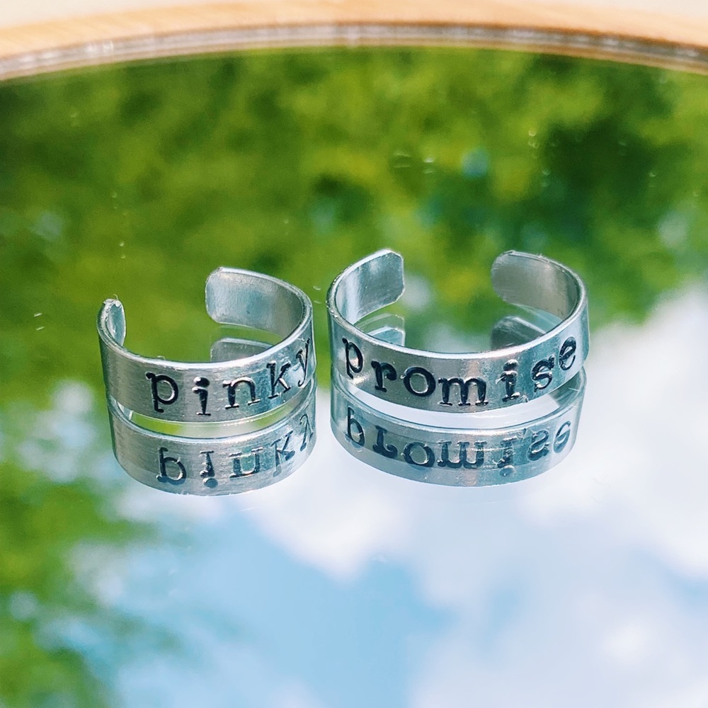 Pinky promise stamped ring set